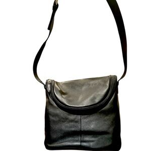 Maxx New York Leather Crossbody/purse